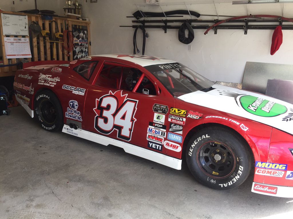 On the road! 40 hours of driving ahead of us. @JukasaMotor @NASCARPintys here we come! #Eastboundanddown