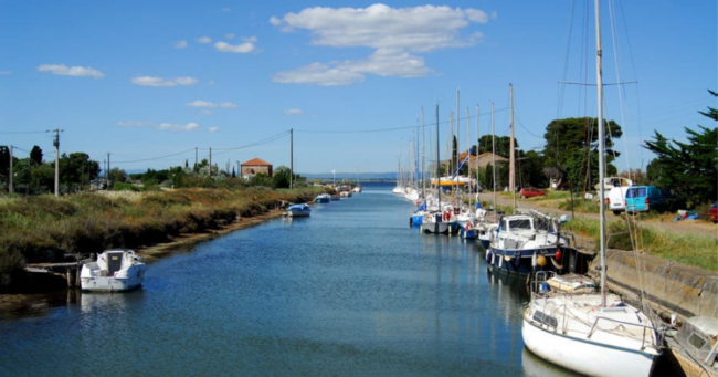 citizaction's tweet photo. Votre mobilisation pour protéger le Canal du midi et le secteur des Glénans de la construction d’un bâtiment de 63 logements (au milieu d’une zone protégée) n’est pas passée inaperçue ! Découvrez la réponse du maire de Marseillan à votre demande citoyenne https://t.co/T6ntletMB5 https://t.co/7JeEnLZjf5
