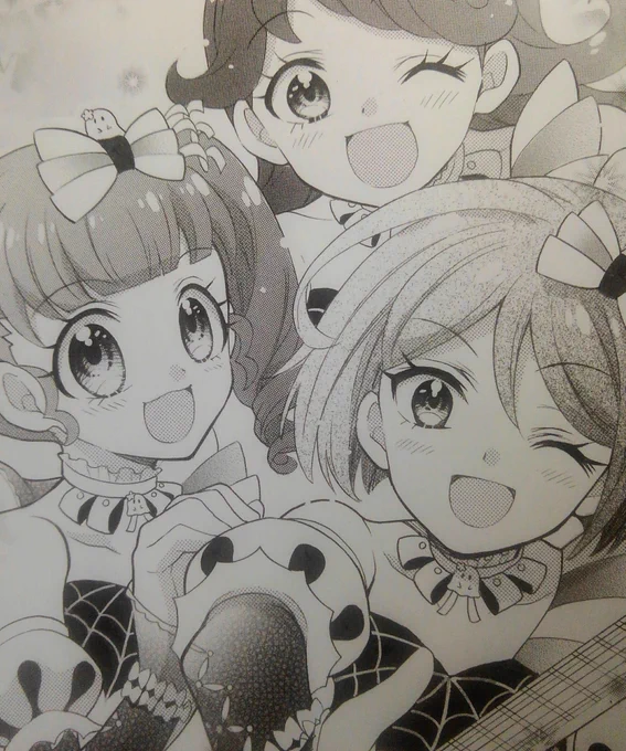 『キラッとプリ☆チャン公式ファンブックJEWEL4』発売中です✨今回の漫画は、さらが主人公✨メルティックスターのハロウィンコーデ描くの楽しかったです～?キリッ?✴
#プリチャン #prichan 