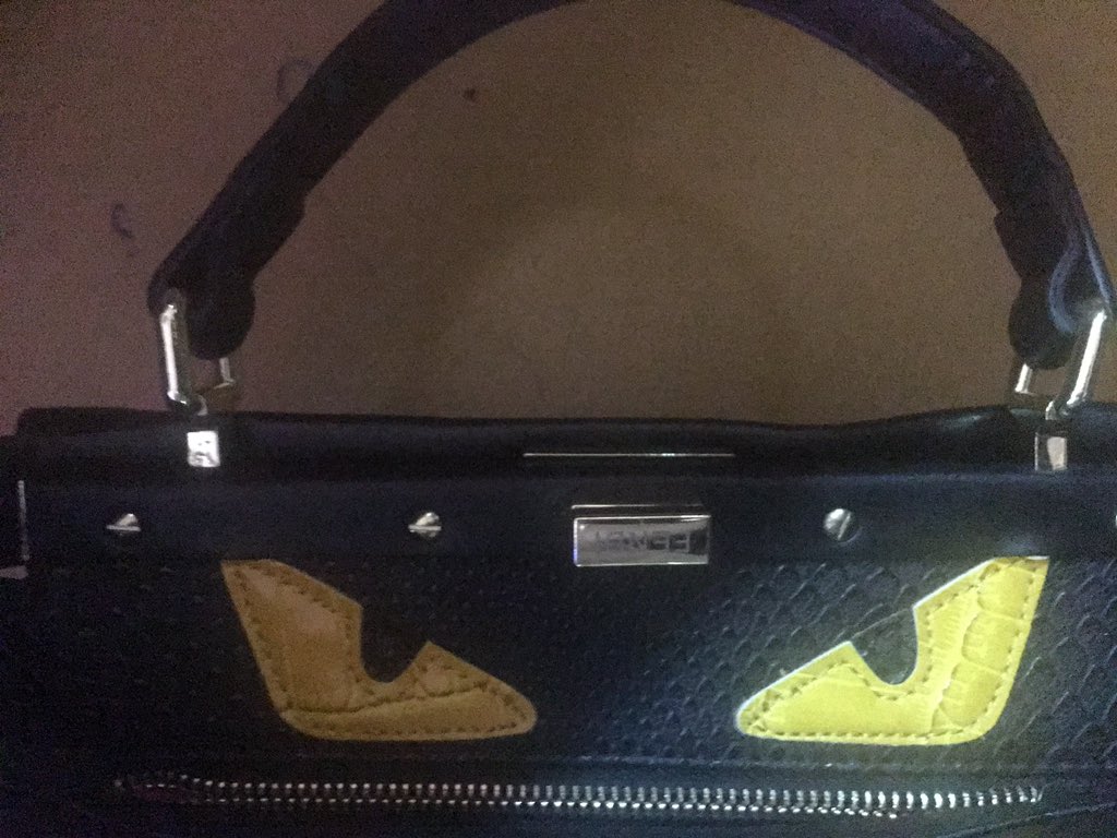 fixmybagng's tweet photo. We had the strap of this beautiful @fendi bag fixed. It’s safe to say the bag is in good condition and ready for use.
 
#repair #leather #bag #leatherbag #fixit #fahion #business #mensfashion #womensfashion #refurbish #brandnew https://t.co/kQtIJCwy1f