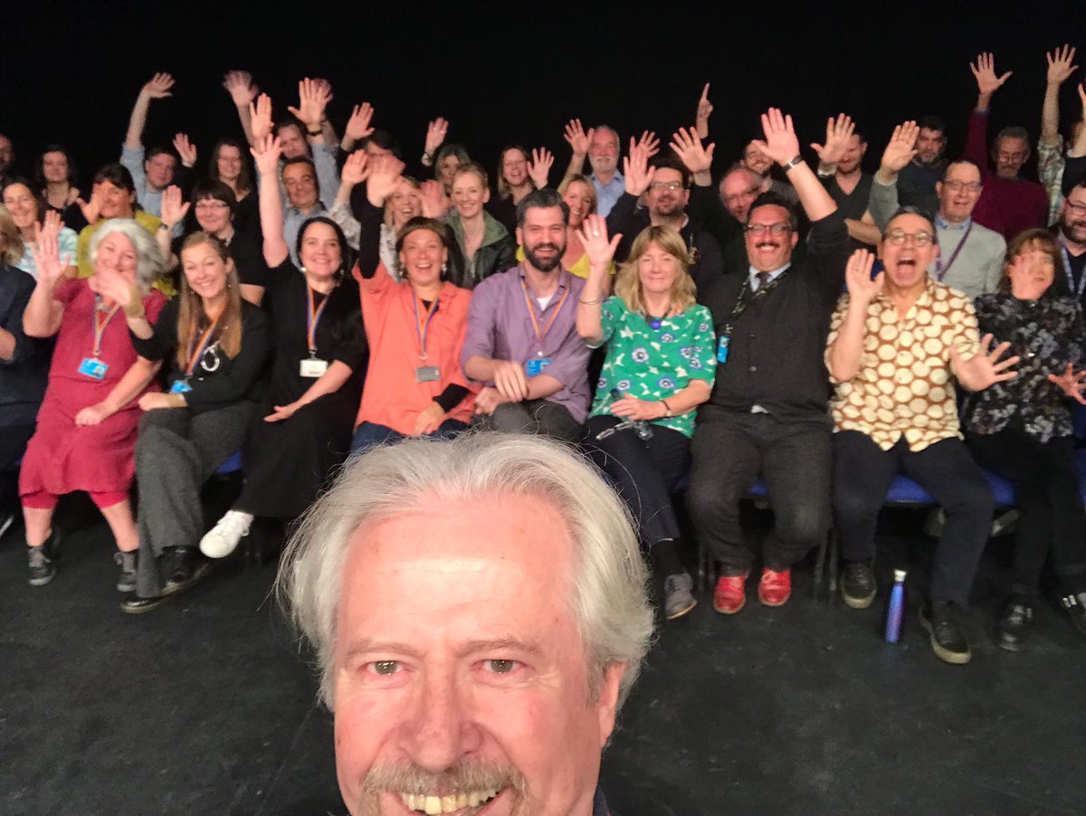 A big welcome to our School of Dance, Drama, Production and Film! Obligatory pic with Prof Hugh Hodgart! 😄 #RCSWelcomeHome