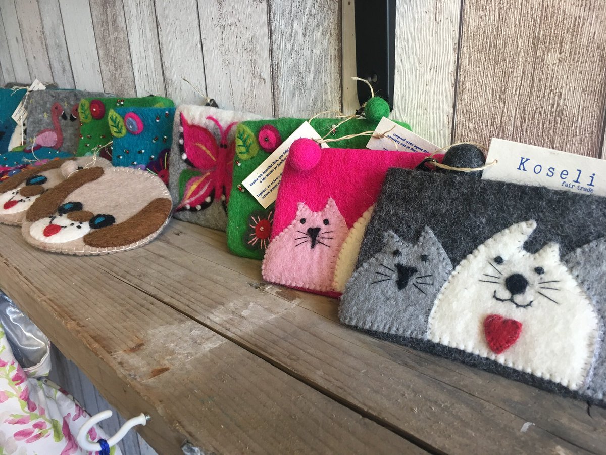 ChestnutsCS's tweet image. Obsessed with our new felt stock 😍😍 fairtrade and handmade @koselihandmade