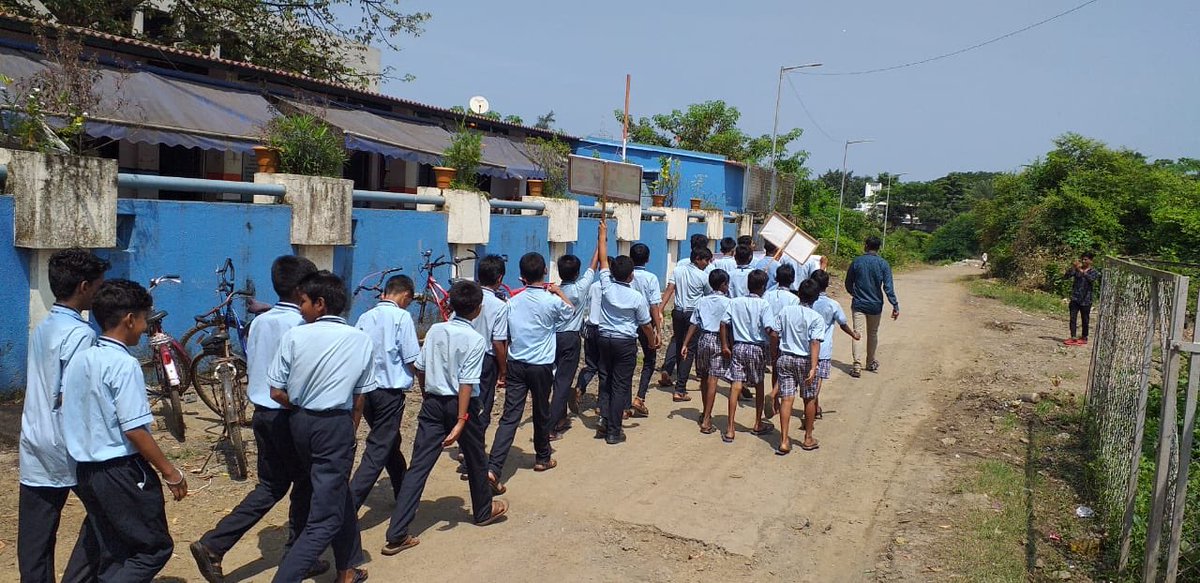 GramSomnath's tweet image. Swatchhata Yatra and plastic waste collection in Somnath Panchayat Area. #SwachhataHiSeva @prafulkpatel @DmnCeodp #SwachhBharatAbhiyaan