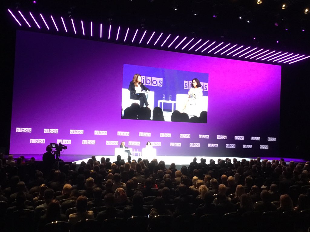 Sibos's tweet photo. Dame Minouche Shafik @LSEnews and @khalafroula @FT debate the world economic situation @Sibos opening plenary session #noemptyseats https://t.co/MO5BO9gpVj