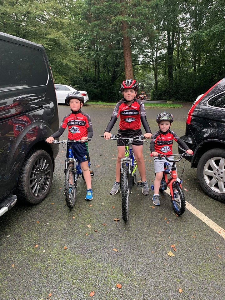 HarpsCycling's tweet photo. Harps CC youth out in full force today @ at the Phoenix CC Cyclecross event. A very enjoyable morning all round 😃 https://t.co/zF8uLVmQob