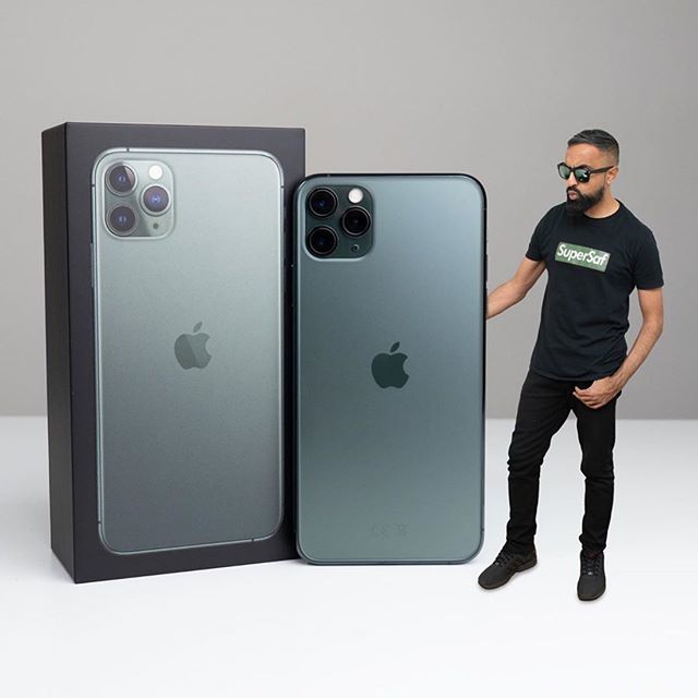 Samsung s24 ultra vs iphone 15 pro max. А15 про макс. Apple iphone 11 pro max 64gb midnight green. Айфон 15 promax. А15 про макс.