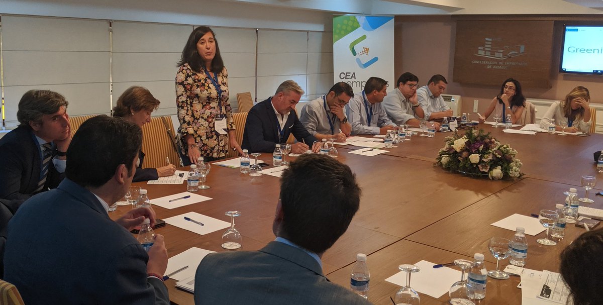 CEAes_'s tweet photo. 🔹 En el NetworkingE2e de Sevilla se están desarrollando dos sesiones de Elevator Pitch, donde los emprendedores dan a conocer sus proyectos.
#MasEmpresas #emprender #NetworkingCEA https://t.co/0vBsFvmPha