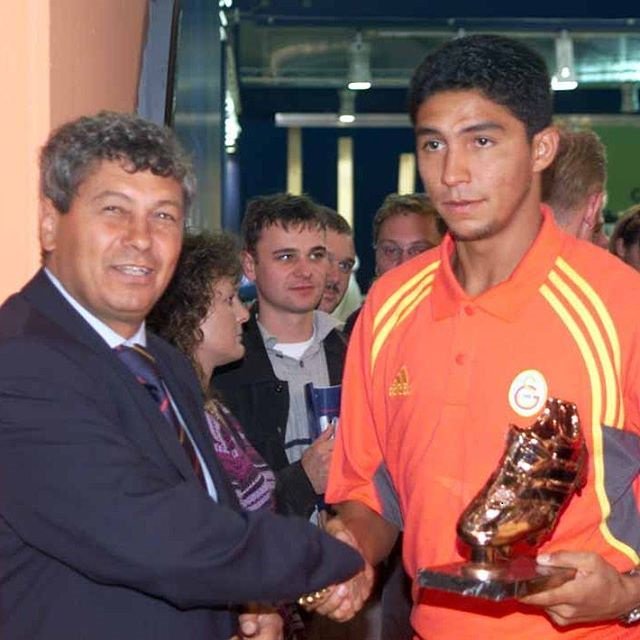FootballTurks's tweet photo. Brazilian striker Mário Jardel de Almeida Ribeiro was able to become one of Europe's most prolific strikers during his time at Porto, Galatasaray, and Sporting CP, scoring 266 goals in 274 matches for those clubs between 1998-2003. It is paid 17 mil. € to Porto by Galatasaray. https://t.co/CoNPxdnZRb