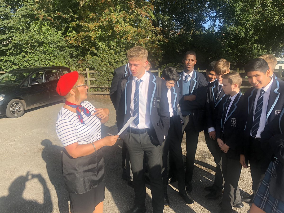 DCWilliams330's tweet photo. Morning well-spent in Cannock (!) with French GCSE pupils. Lots of language spoken et on a bien mangé. Good that the French President could join us. https://t.co/28IeA59Ek7