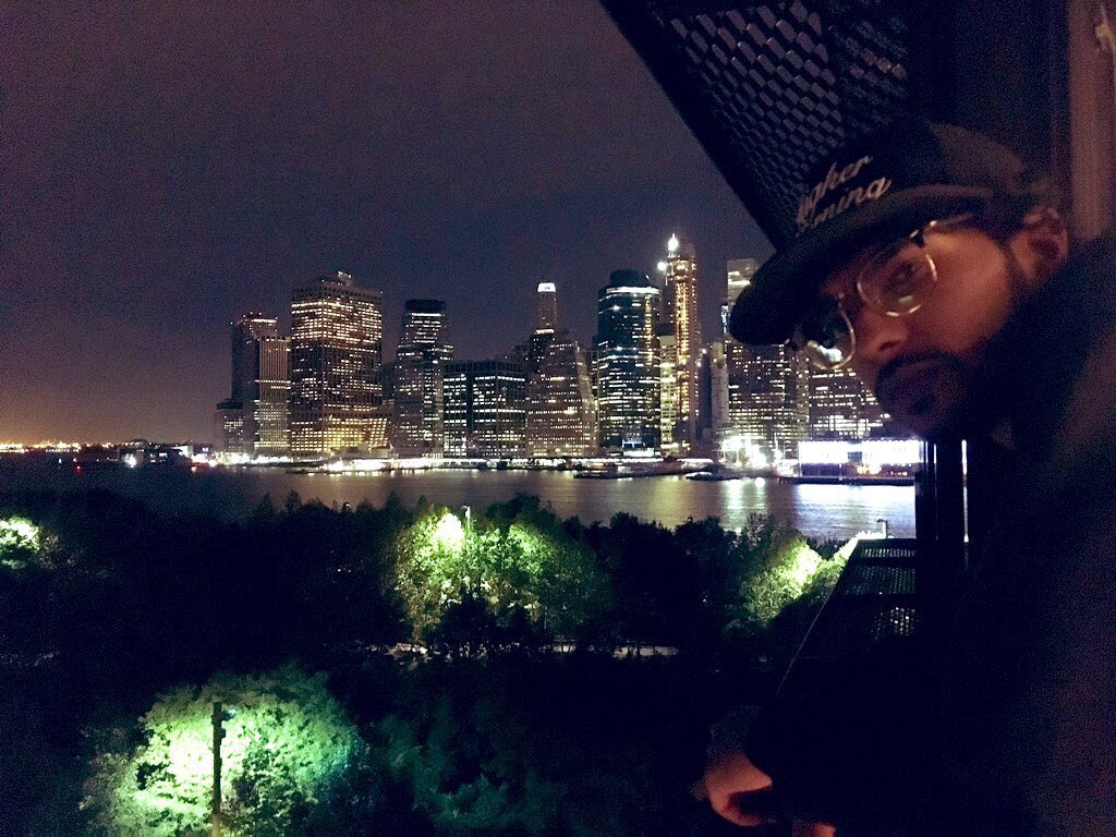 Just_Fukn_Write's tweet photo. HIGHER LEARNING 😤

#NothingOverMoney #AllDopeShit #Nomads #NYC #SonyMusic #TheOrchard #MusicBusiness https://t.co/gAQNKb0Egt