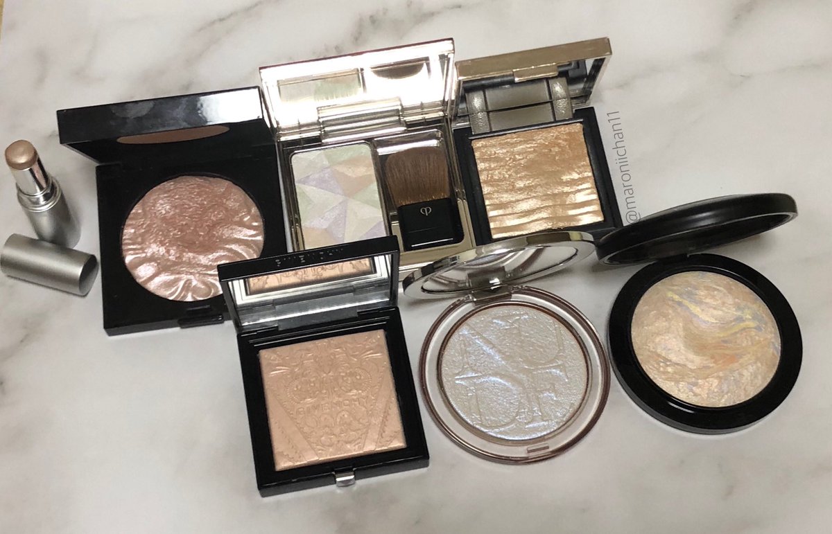 samesameham's tweet photo. #コスメ紹介
ハイライト比較
上〜RMK、ローラ、クレド、クリオ、ジバンシイ、Dior、MAC

持ち運ぶならRMK
ピンクのツヤキラならローラ
透明感と自然さならクレド
激しくツヤツヤならクリオ
自然でさりげないピンクゴールドならジバ
青ラメここに集まれーDior
一生なくならないMAC

下のツイに動画あり https://t.co/FpRm6Q5wuF