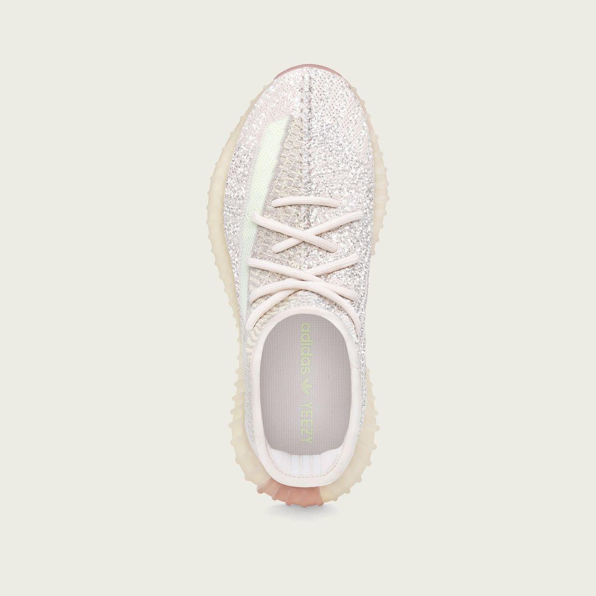 Wts yeezy citrin us12 retail if collect today on Carousell