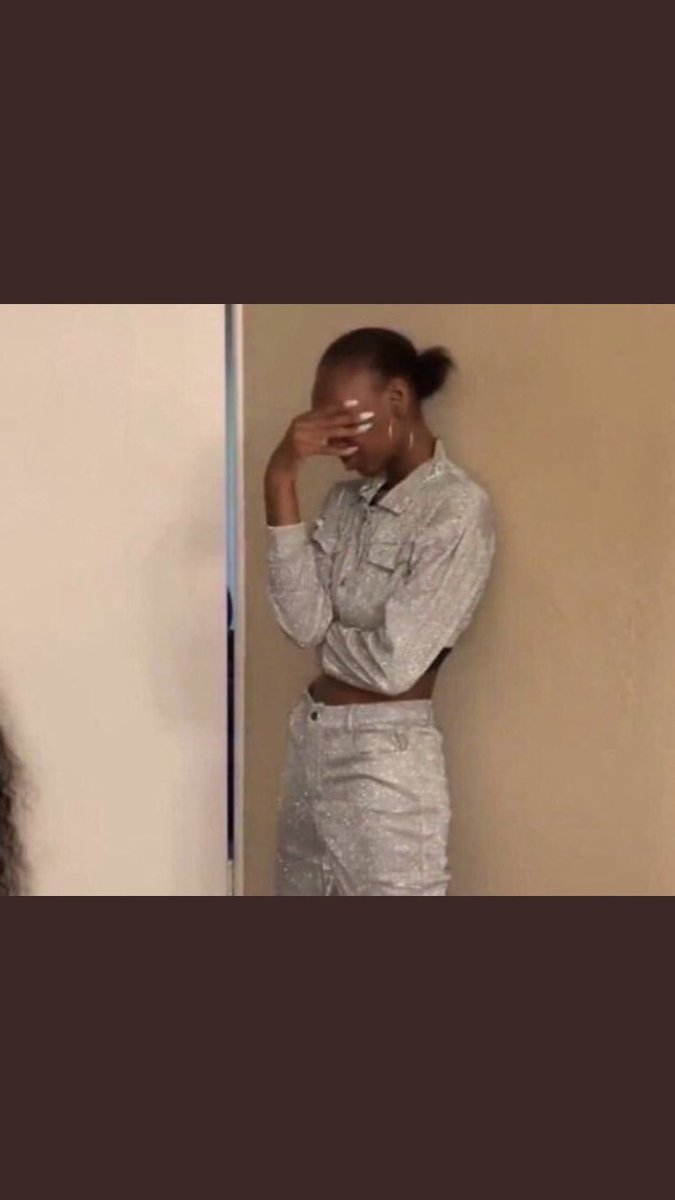 ajxl1_'s tweet image. #تمديد_الاجازه_للثلاثاء مدد لنا عشان نحتفل من قلب بكره يهون عليك نحتفل بالوطن وشايلين هم النومه والقومه بدري ؟