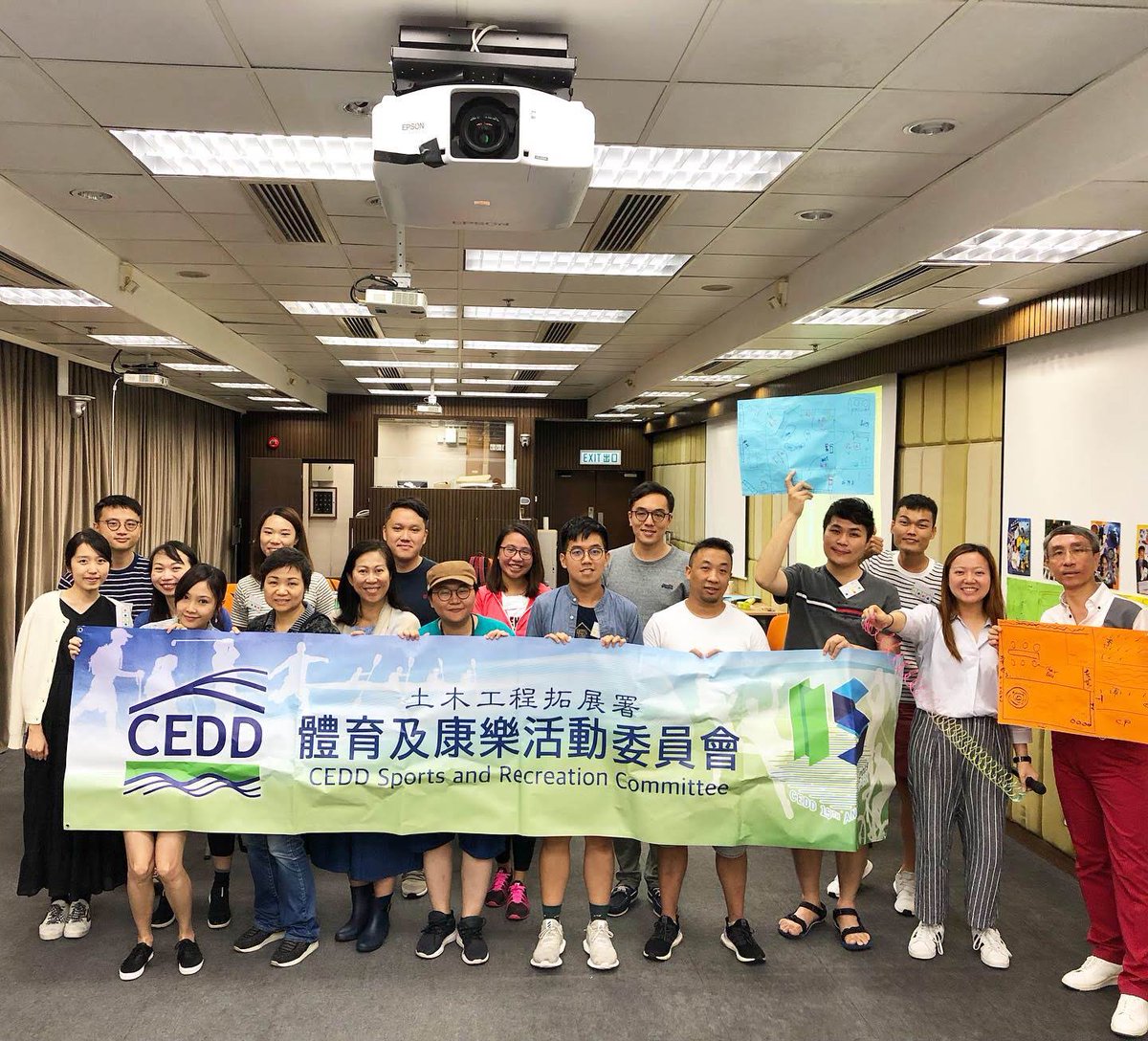 AliveWorkshop's tweet photo. Summer 2019 Recreational #Self-understanding #Workshop for Civil Engineering and Development Department, #HongKonggovernment.The fun we had, the knowledge we gained, the attitude to life and ourselves that we learnt, are double-counted on this rainy day! 

＃PersonalityDimensions https://t.co/gfEprxZM60