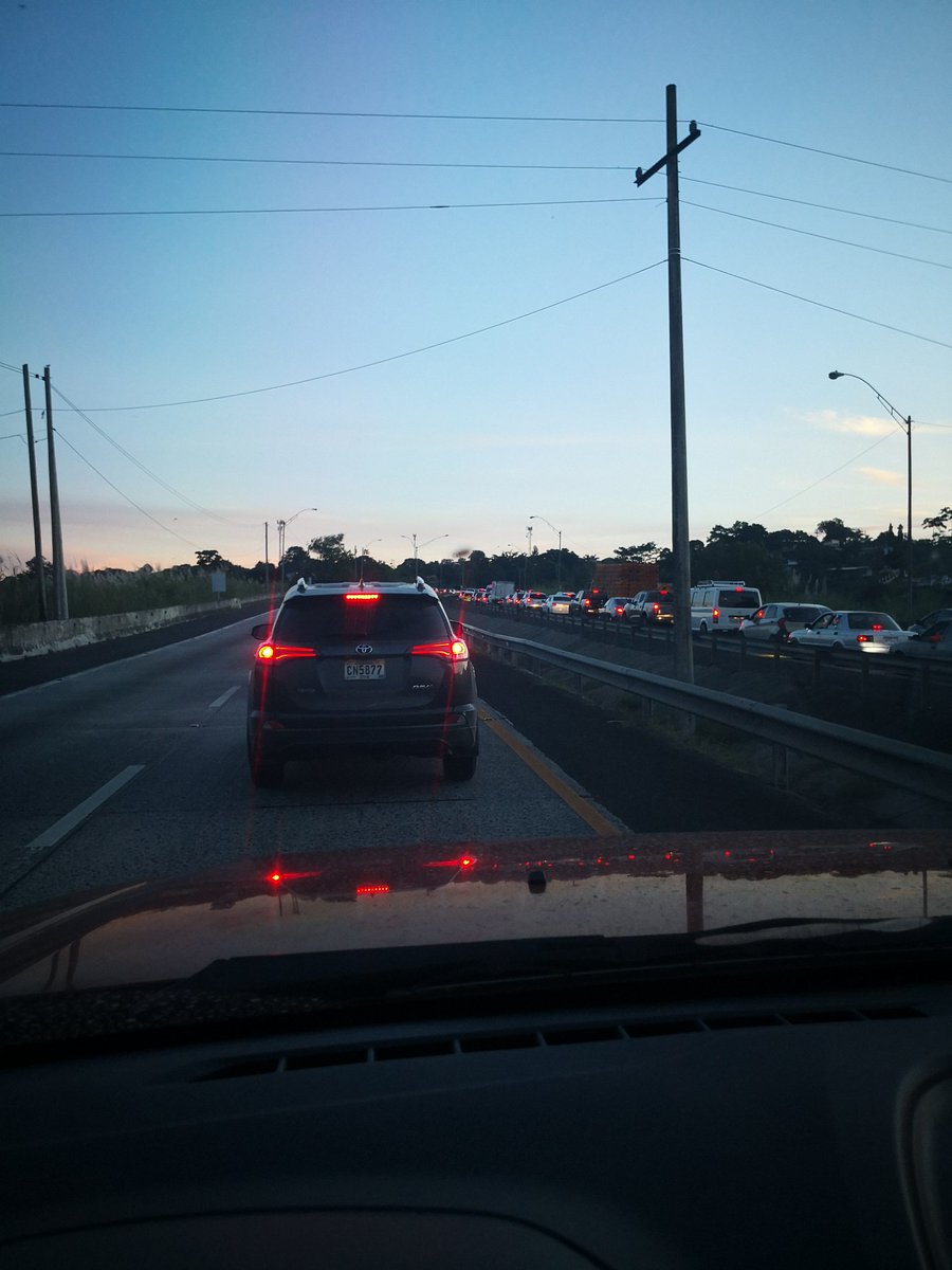 No entiendo a que se debe el tranque descomunal que hay desde Arraiján a la ciudad por el puente centenario. Se necesita apoyo de <a href="/ProtegeryServir/">Proteger y Servir</a> y <a href="/ATTTPanama/">Autoridad del Tránsito</a>