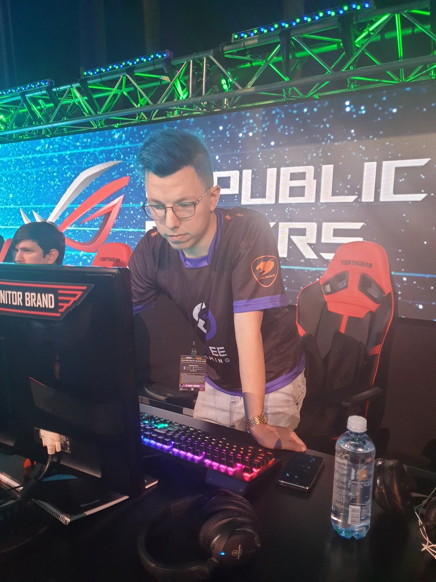 Our boys getting ready on main stage for their match vs <a href="/WRabbitGaming/">White Rabbit Gaming</a>.
<a href="/VSGamingWorld/">Telkom VS Gaming</a> 
#TelkomVSGaming

Proudly sponsored by <a href="/CougarGamingSA/">𝘾𝙊𝙐𝙂𝘼𝙍 𝙂𝘼𝙈𝙄𝙉𝙂 𝙕𝘼</a>