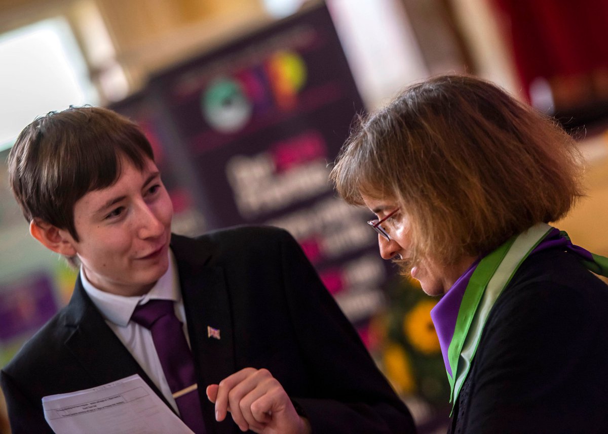 Elloise_B's tweet photo. 👀👀👀👀...... nosying through our Learning Academy Launch pics and came across these beauties 😀 @Monicadg1965 @CityRed1 @SarahEHaigh @LiamJBenfield @MyWakefield #CYPSWakefield https://t.co/trB3usM0dU