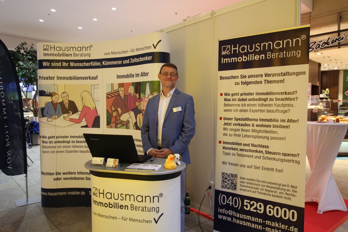 twittmakler's tweet image. Die Kollegen von #eisele #immobilien waren auf der Messe im Tibarg die Fotografen. Danke, hat Spaß gemacht!