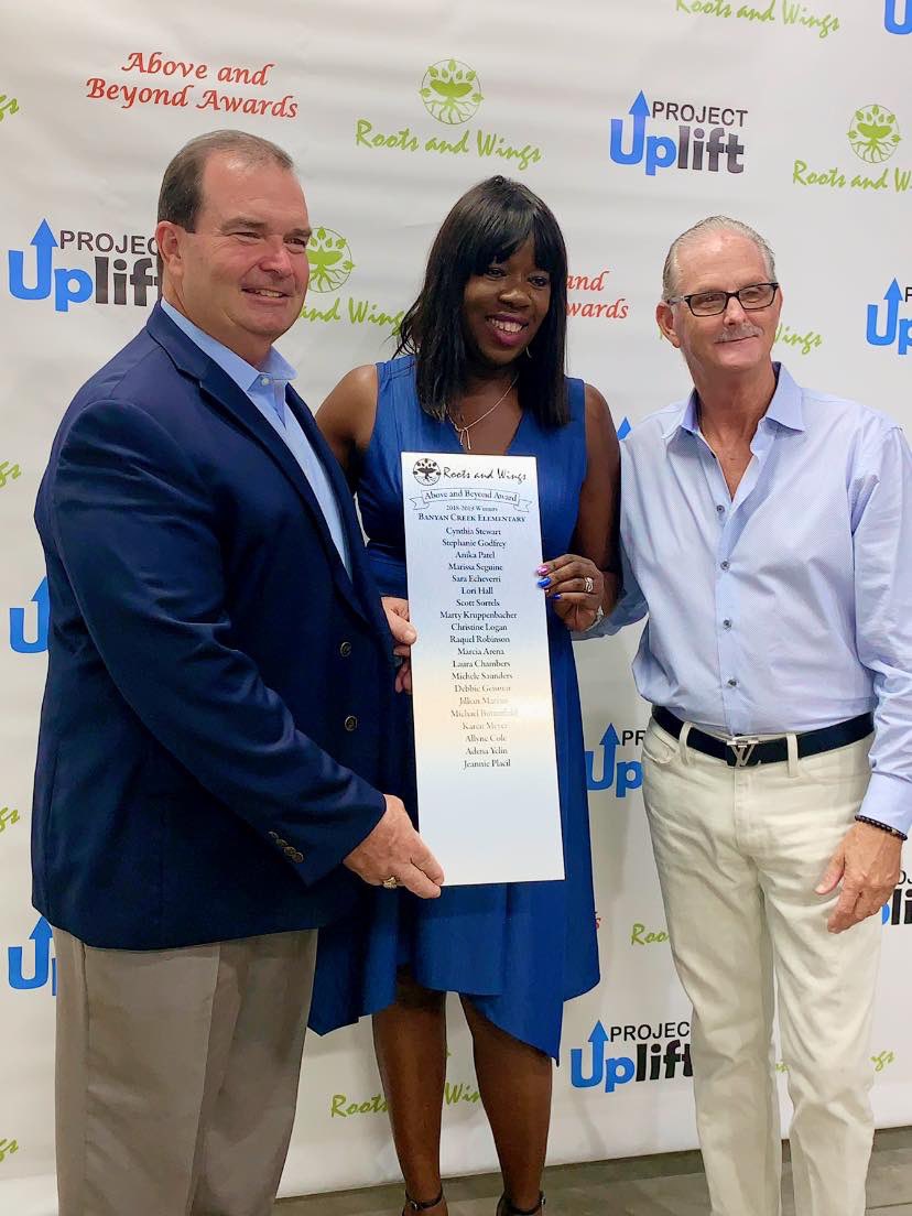 Proud2LeadSSES's tweet image. Thank you Roots and Wings for a beautiful evening. You are an amazing organization!  #Honoringeducators #projectuplift @Banyancreek1 #Proudleader #raffles😊 @Instr_sup @RootsAndWingsFL