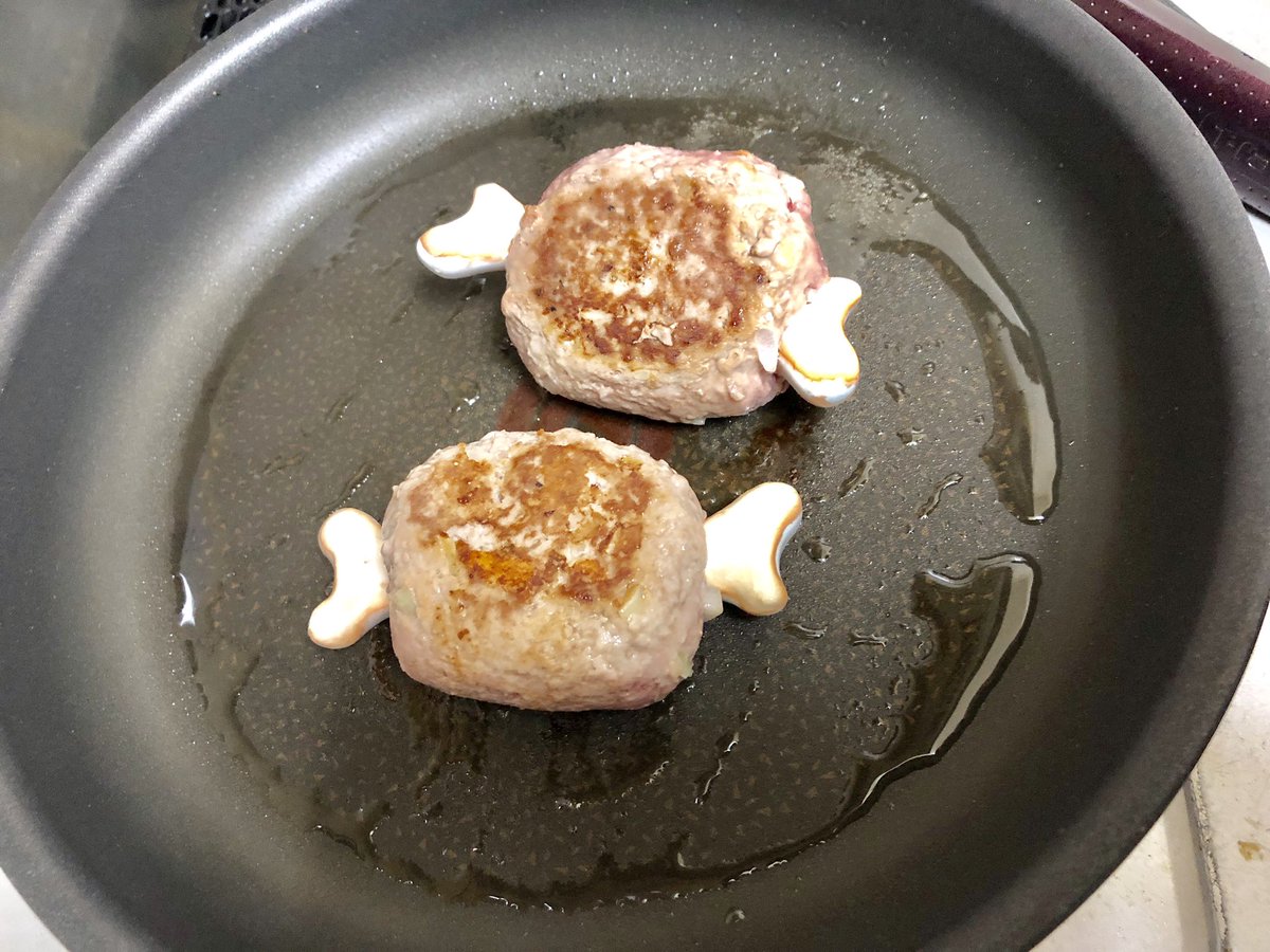 巨四郎 特殊陶芸家 ガラダ堂代表 マンガ肉普及協会のマンガ肉レシピ 焼き目が全体についたらアルミホイルに包む オーブントースターで10分くらい焼く アルミホイルを開いてチーズ マヨ ケチャップ バーベキューソースをかける オーブン 巨四郎 特殊陶芸家 ガラダ堂代表 マンガ肉普及協会のマンガ肉レシピ 焼き目が全体についたらアルミホイルに包む オーブントースターで10分くらい焼く アルミホイルを開いてチーズ マヨ ケチャップ バーベキューソースをかける オーブン