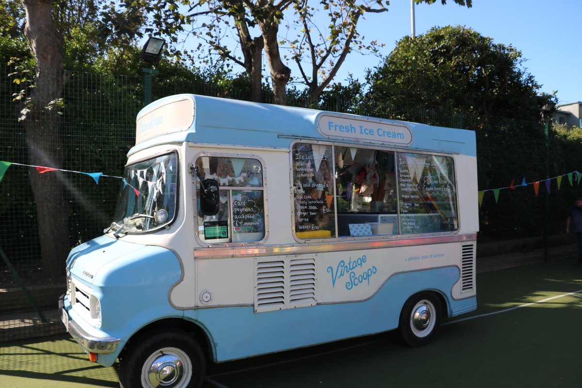 stchrishove's tweet photo. We had a fantastic sun-tastic #AutumnFair on Saturday, raising money for the #Brighton #Hove #Charity #FunInAction. Thanks to all @StCS_PA  who made this event possible, more pictures will be in this week's Newsletter. Thanks to the local businesses who donated auction prizes. https://t.co/xAwlbRqQY7