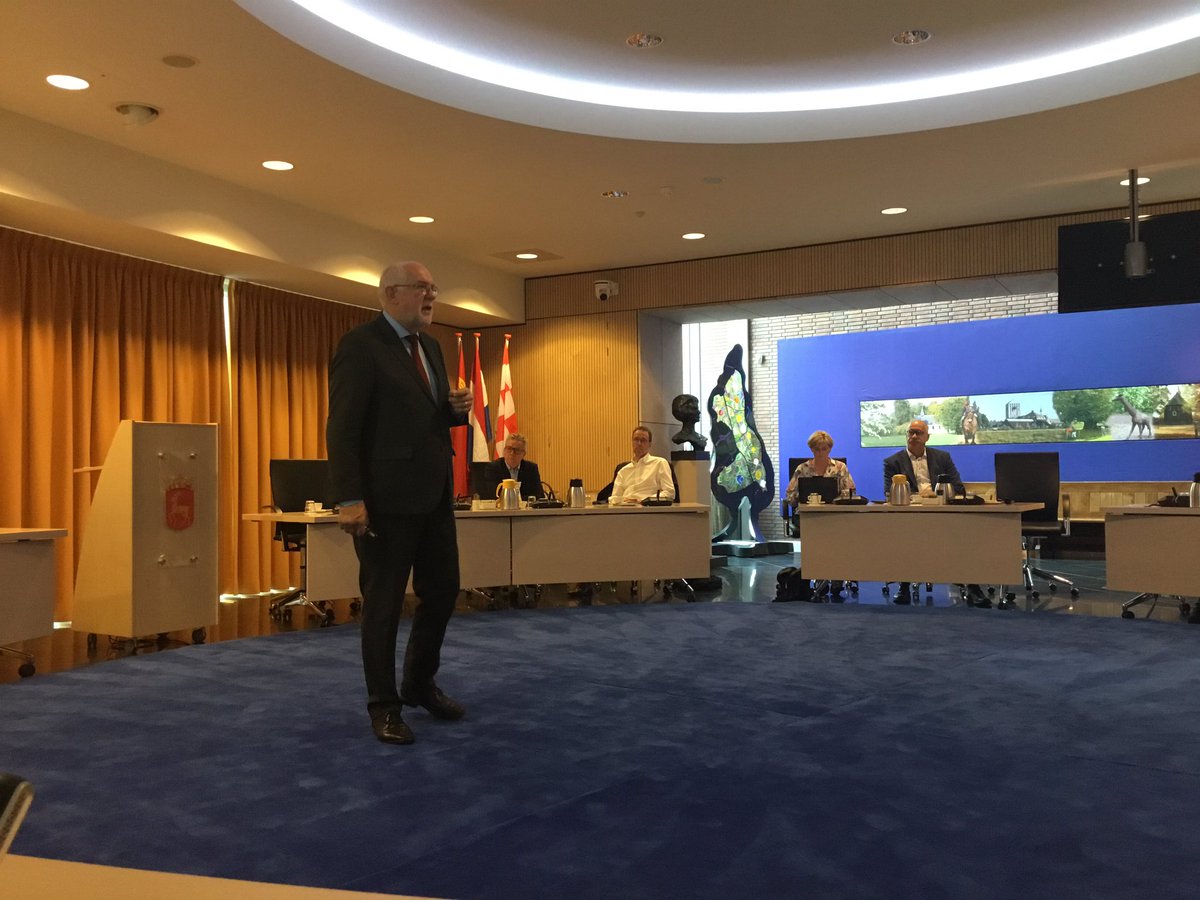 AntonEderveen's tweet photo. Met de Colleges van B&amp;W van @Gem_Cranendonck @Gem_HeezeLeende @_Valkenswaard op werkbezoek in @Boxmeer @karelvansoest (ism @SintAnthonisNB en @Cuijk). Leren van hun samenwerkingsverleden én proces vd keuze voor herindeling. https://t.co/ooELb8rew2