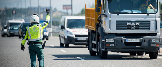 Dir. Gral. Tráfico on X: Aunque en 2017 la mitad de accidentes con  víctimas con #furgonetas implicadas se produjeron en vía urbana, es en  interurbanas donde se producen los más lesivos. 84