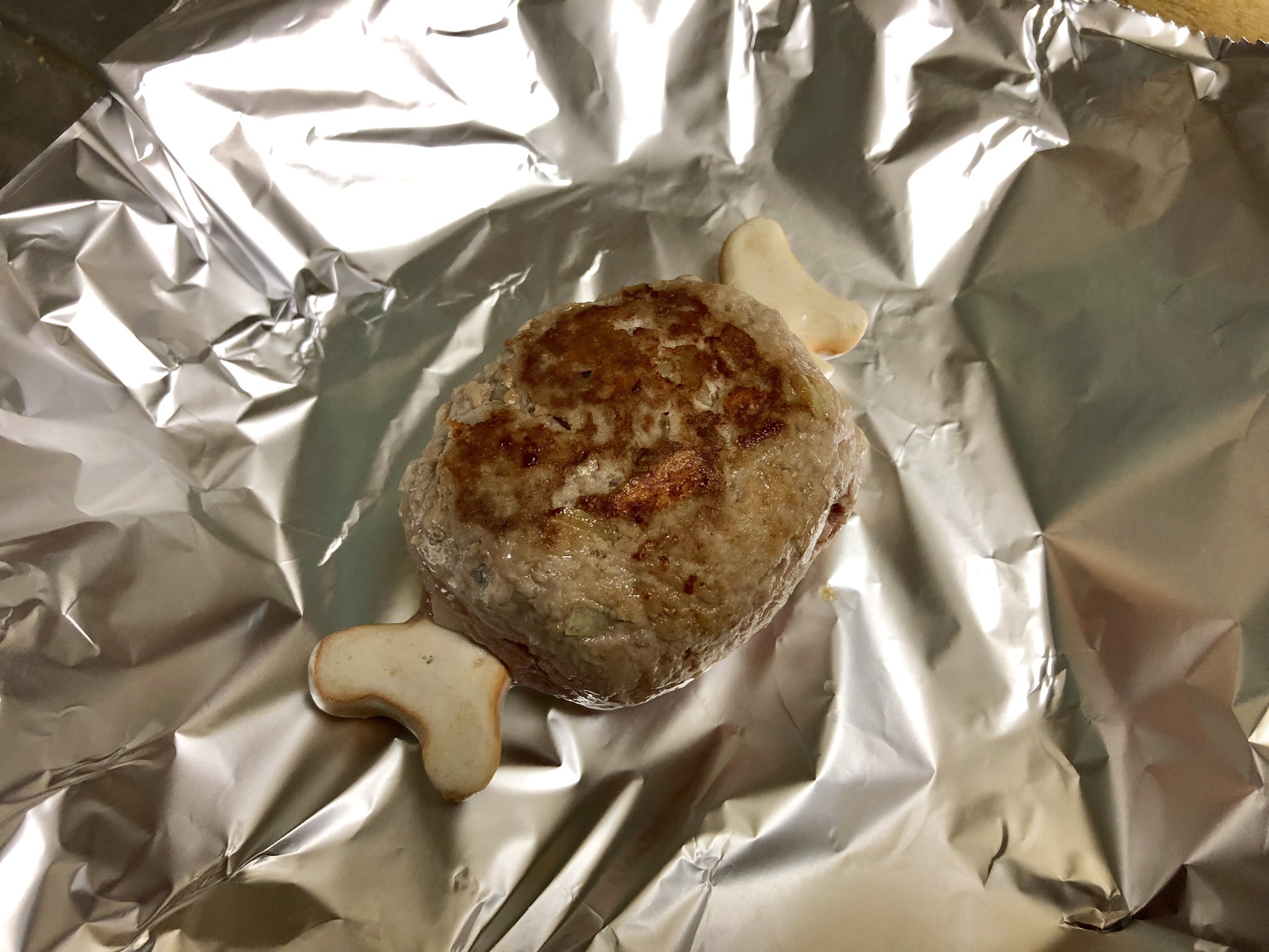 巨四郎 特殊陶芸家 ガラダ堂代表 マンガ肉普及協会のマンガ肉レシピ 焼き目が全体についたらアルミホイルに包む オーブントースターで10分くらい焼く アルミホイルを開いてチーズ マヨ ケチャップ バーベキューソースをかける オーブン 巨四郎 特殊陶芸家 ガラダ堂代表 マンガ肉普及協会のマンガ肉レシピ 焼き目が全体についたらアルミホイルに包む オーブントースターで10分くらい焼く アルミホイルを開いてチーズ マヨ ケチャップ バーベキューソースをかける オーブン