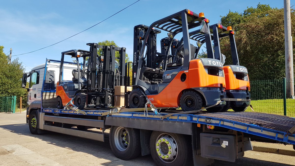 Below we have three brand Toyota 8FDF18's and a Toyota 8FBET15 arriving at our Garforth Depot this morning!