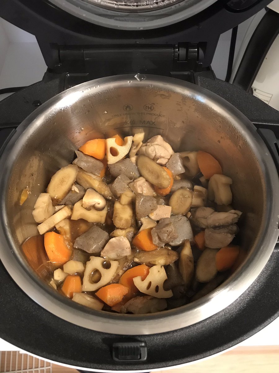 ひら V Twitter ホットクック1日目 筑前煮と豚バラ大根をつくった コンロの前にずっと立ってなくていいしコンロの掃除しなくていいと思うと最高に楽 そしてうまい 豚バラ大根なんて分で2枚目 2時間保温して3枚目 ひら V Twitter ホットクック1日目 筑前煮と豚バラ大根をつくった コンロの前にずっと立ってなくていいしコンロの掃除しなくていいと思うと最高に楽 そしてうまい 豚バラ大根なんて分で2枚目 2時間保温して3枚目