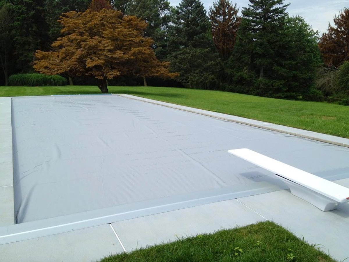 CoverSafeInc's tweet image. So long, sweet Summer. &amp;amp; happy first day of Autumn! Remember: an #AutomaticPoolCover can extend your pool season into early Autumn, &amp;amp; helps keep falling leaves out of your pool! For more info, visit our website - Coversafe.com.
#coversafe #poolcover #automaticpoolcovers