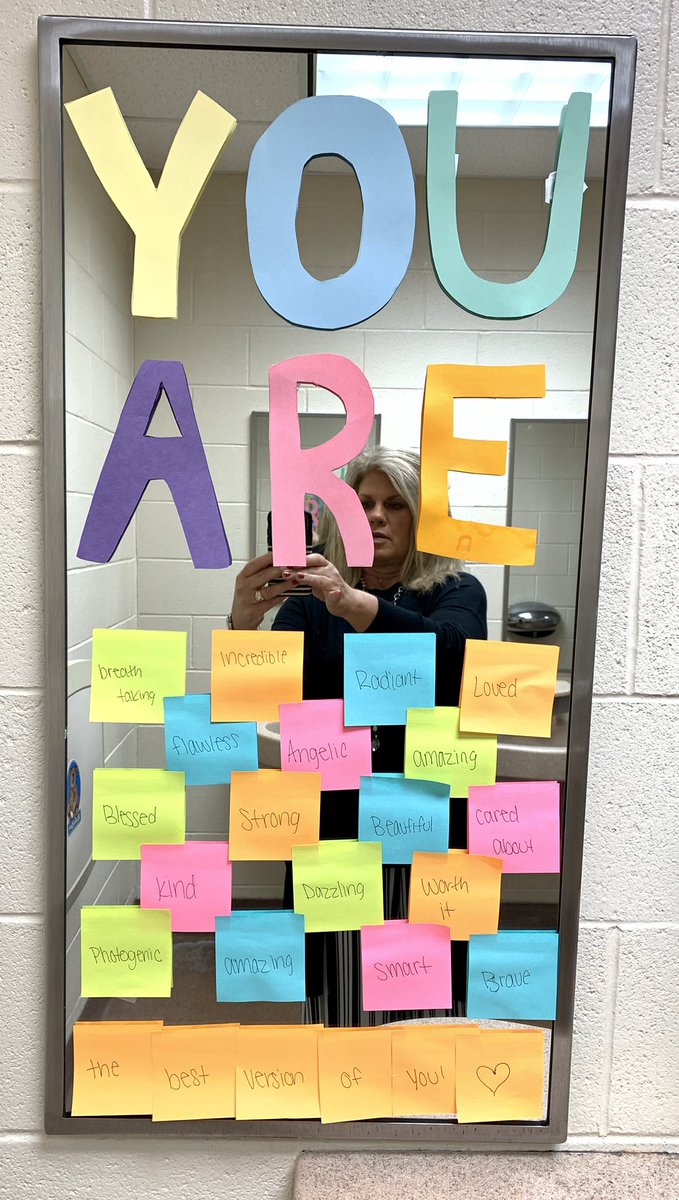 AmyGarver1's tweet photo. What a great start to a Monday morning ~ to find this on one of our bathroom mirrors!  #greatmessage #tbw https://t.co/oIYX7K3ATz