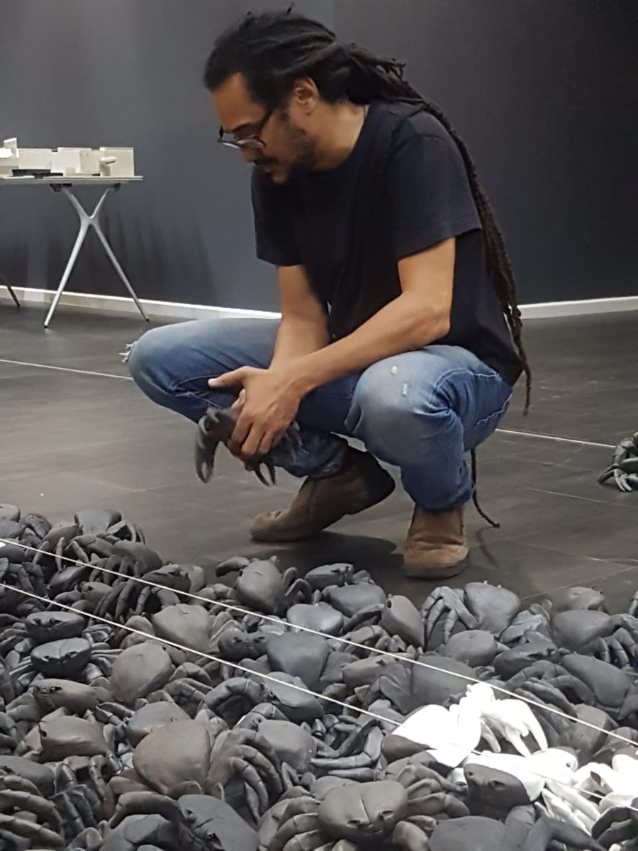 AgendaAD's tweet photo. Si voleu ser dels primers a descobrir-ho, no us perdeu demà la inauguració❗️🦀🦀🦀🦀 A les 20 h, a l'#Artalroc. Entrada lliure. https://t.co/iTUqaeVSQ5 #balmaseda #exposició #art #escaldesengordany #migració @laculturanoval #agenda #andorra #quèfem? https://t.co/Yn8K86FiuB