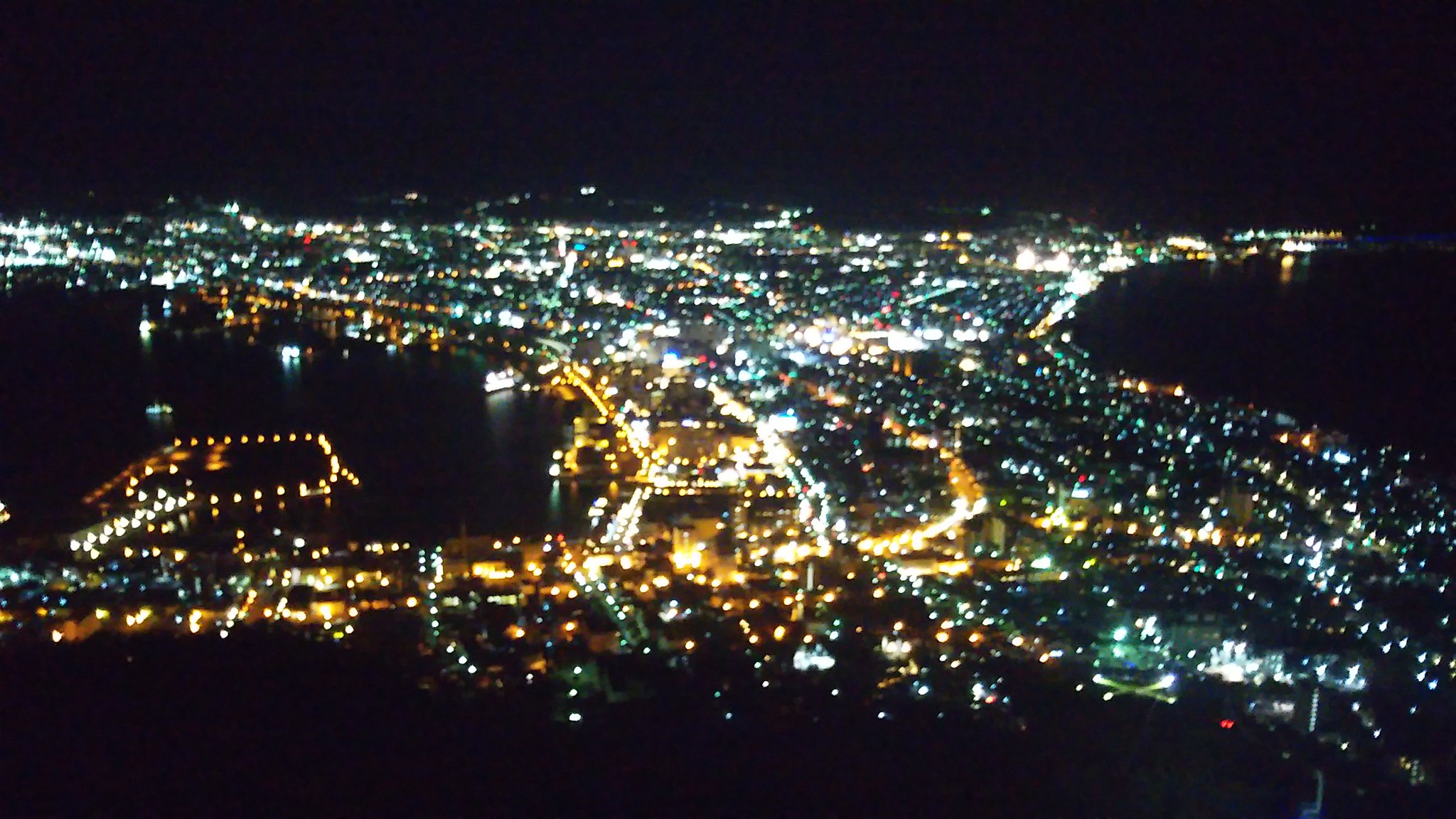 かわしま ちほ 私のくそみたいなカメラでもなんだか 綺麗に見えるさすが函館山からの夜景 T Co Ishjnipjub Twitter