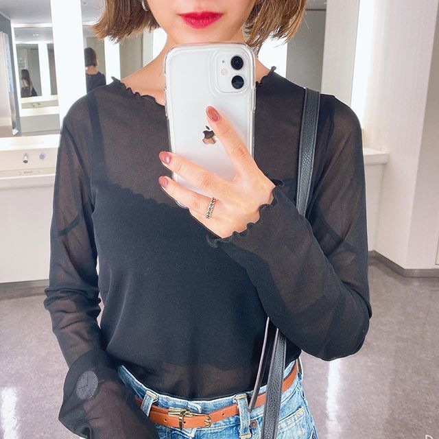 asnhapi's tweet photo. 透け感と袖の形がとてもお気に入り💭🖤🥺秋冬可愛いから上がる〜( ˆ ˆ )/♡
.
#メロウカットソー
#ブラック
#selectmoca https://t.co/i8dtOK5Mp1 https://t.co/NV6iQLAz3H