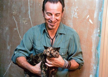Happy 70th Birthday to the Boss, Bruce Springsteen! Here he is with a kitty.   