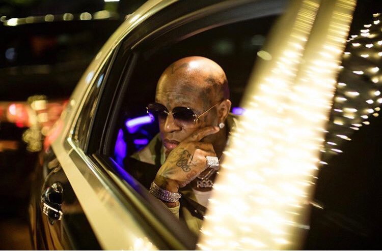 smokestunna's tweet photo. @BIRDMAN5STAR @StunnaBrand @CashMoneyRG @stunnarg @thegoldenbear @cashmoneymidwest1 @cashmoneywest01 #Birdman #StunnaBrand #Stunna #LiveThaLifeStyle #CashMoneyRecords
#repost
#stunnakones #CashMoney #StunnaKones #LiveThaLifeStyle #RichGang #LifeStyle https://t.co/BbGacn8Ert