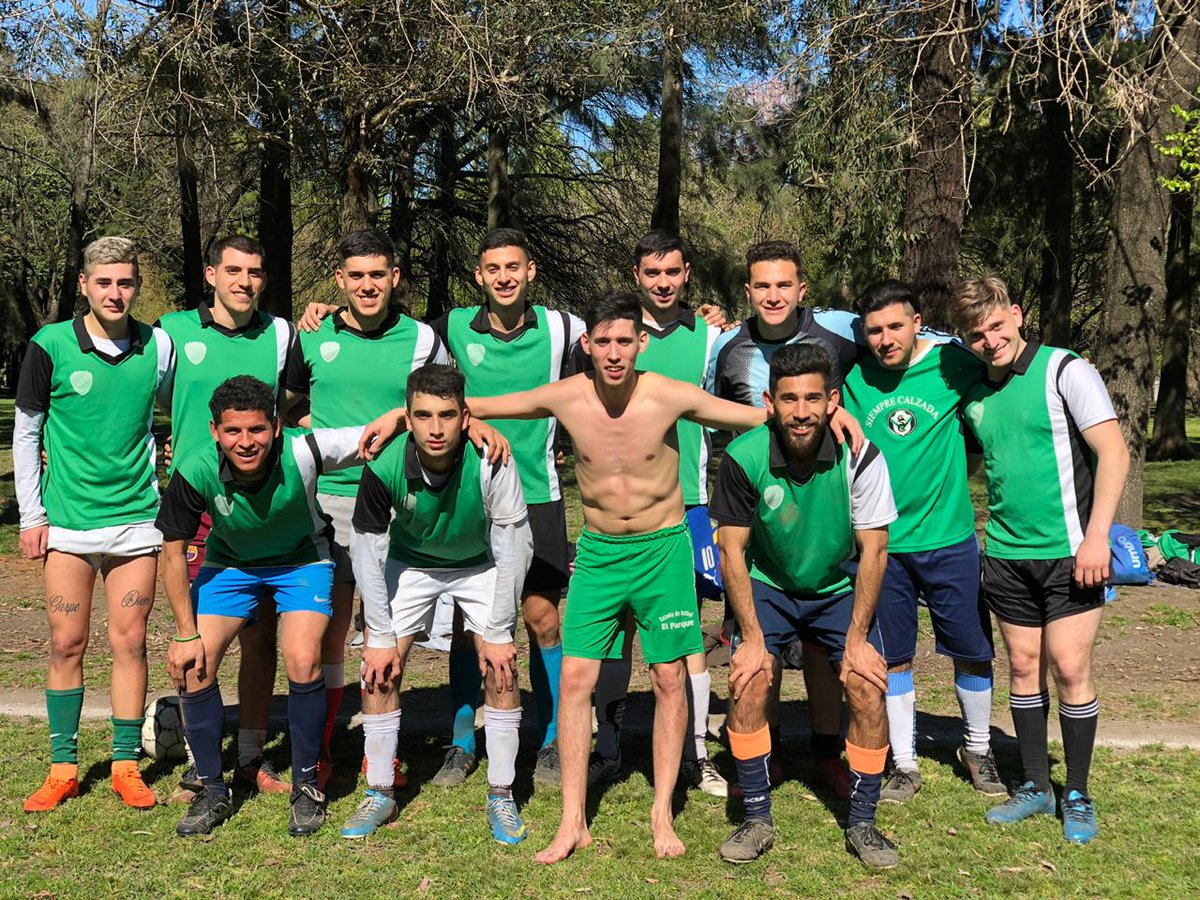 SandokanesFC's tweet photo. Fecha N°8

Sandokanes 2 - 1 LA 25

CABALLO JUGADOR DEL PARTIDO. https://t.co/eG8gIW4WyV
