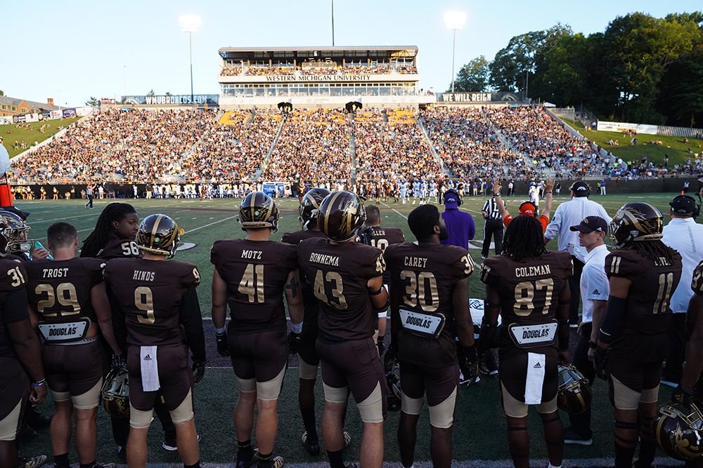 WMU_Football's tweet photo. 🆂🅰🆃🆄🆁🅳🅰🆈

⚫️ ⚫️ 

🎟️ : https://t.co/sFjcoEcAQP

#LetsRide https://t.co/4jPY895nRu