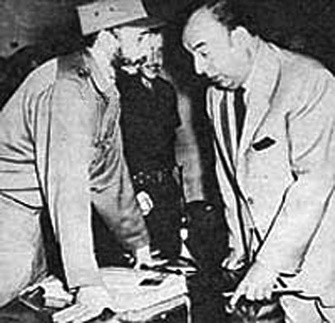 Aniversario luctuoso de Pablo Neruda, cantor de Fidel Castro EFJksAqXsAMhjec?format=jpg&name=small