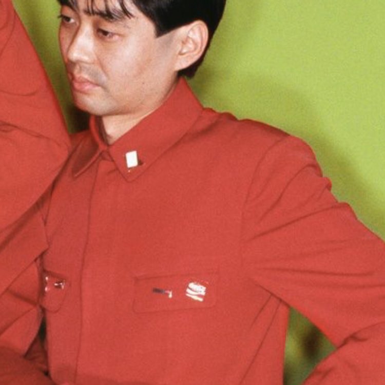 Lgms En Twitter 細野さんの人民服にはコカ コーラとか色々なピンバッジが付いている Lgms En Twitter 細野さんの人民服にはコカ コーラとか色々なピンバッジが付いている