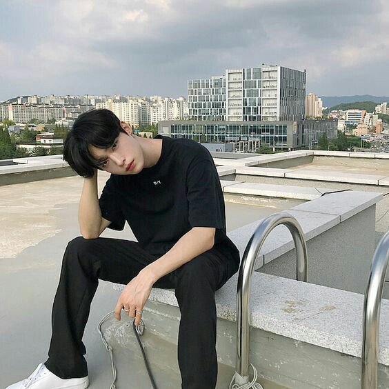 KgKonig's tweet photo. ชื่อ:ซัน
แอค:@IM_sun_n
ชั้นปี:ปี3
คณะ:วิศวะ
สโลแกน:อยากได้หนมมาห้องพี่ https://t.co/UVZOHwiz0L