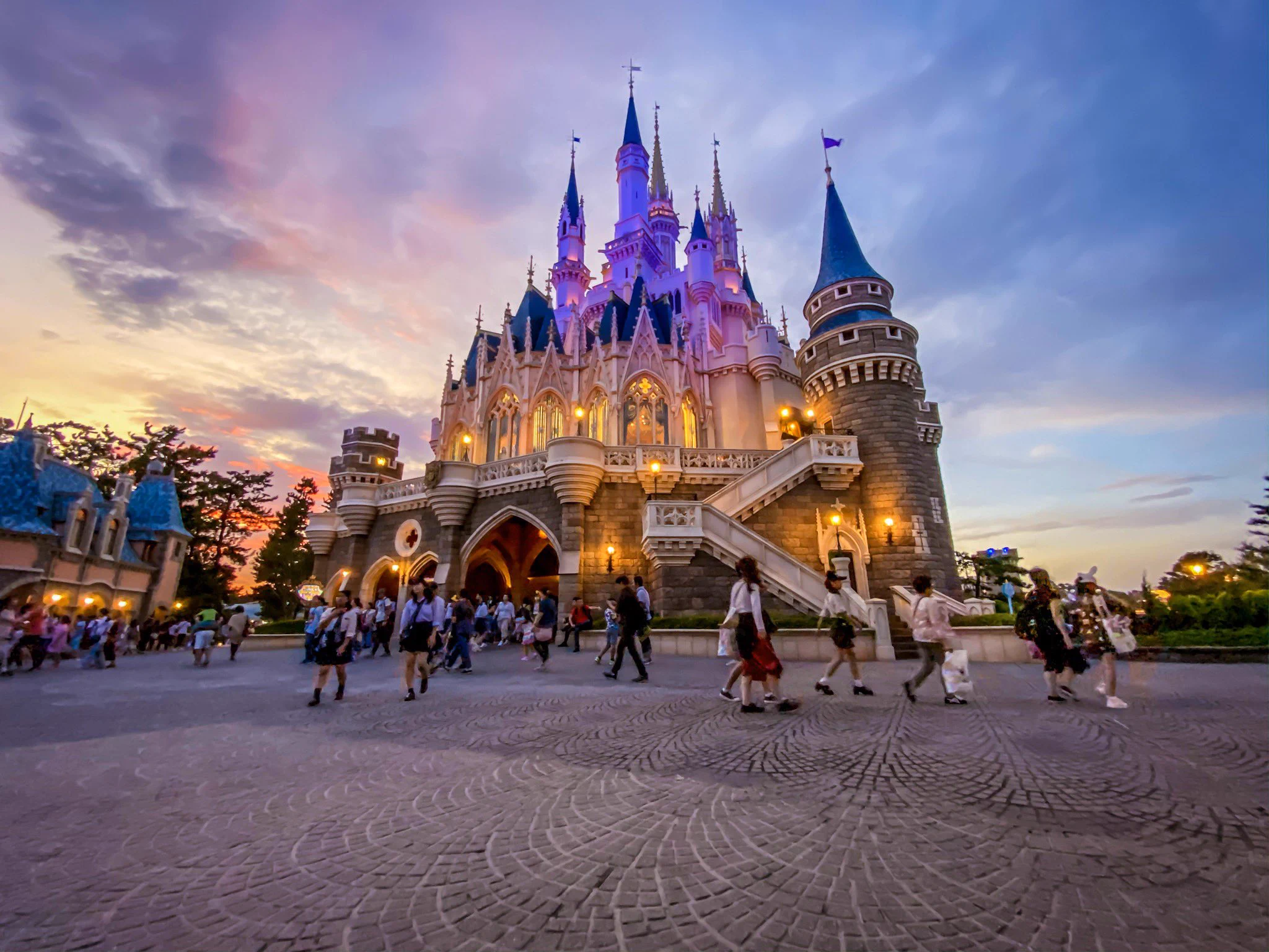 もはや一眼レフ越え⁉iPhone 11 Proカメラの実力がすごすぎるｗｗｗｗ