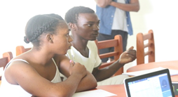 Los profesores ya están entregando los resultados de los exámenes a nuestros alumnos. Algunos no se han contentado con los resultados. !! ANIMO CHICOS !!. 
😀😎🧐🥳 <a href="/UNICEFGuineaEcu/">UNICEF Guinea Ecuatorial</a> <a href="/UNICEFAfrica/">UNICEF Africa</a> <a href="/AfondoO/">A fondo Oficial</a> <a href="/NoticiasAsonga/">Asonga Noticias</a>