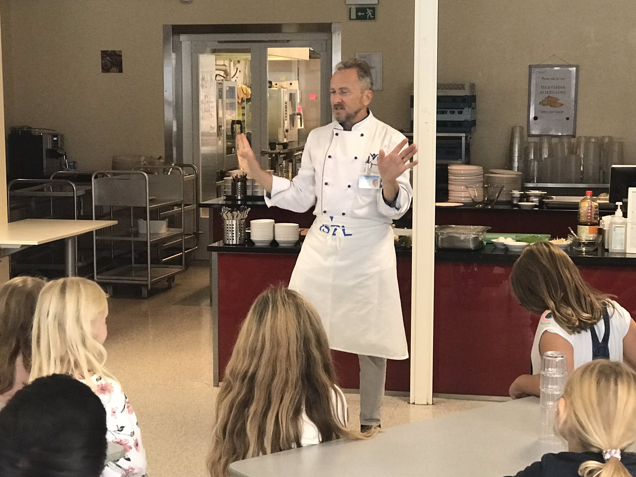 Barry Dequanne Iszl S Master Chef Wolfgang Stuchly Teaching Students About Growing Food Nutrition And Meal Preparation Nutricion Rln6343 T Co Yzqzpd61rf Twitter