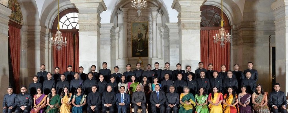 BureaucracyBuzz's tweet photo. IAS Officers of 2017 Batch call on the President.
@IASassociation @IAS_Agmut @rashtrapatibhvn #IAS2017Batch https://t.co/NIYWCkzWjL