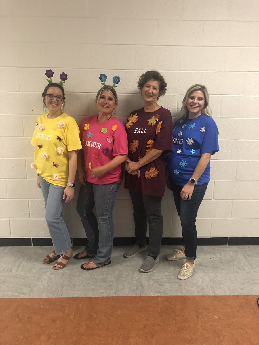 mrsamylai's tweet photo. Our FCS department brought the spirit today! We call ourselves “The Four Seasons” 🌸🌞🍂❄️ #dynamicduoday #bridgelandbest #forthcomingweek @mrsekenjura @BlakeAlex51105 https://t.co/AnkLD8IwBW