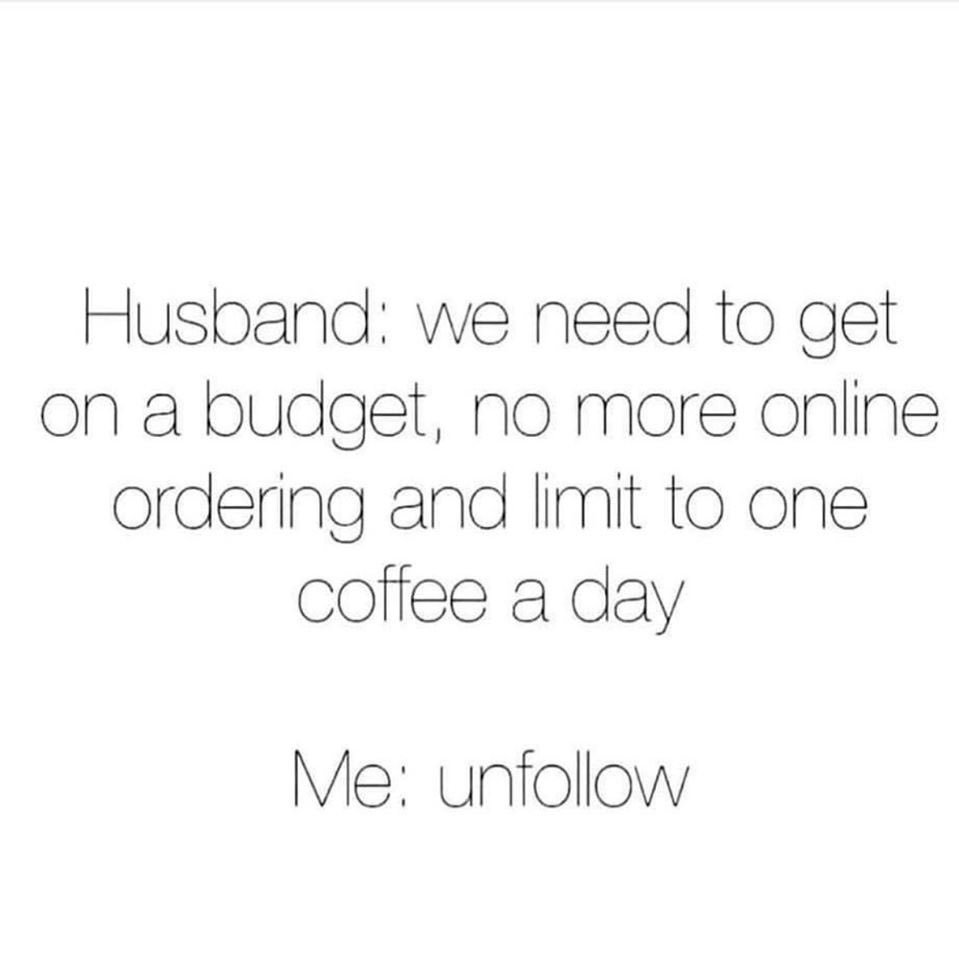 Rhapsodybarrel's tweet photo. You can unfollow him and slay your budget with our $5 Hoot night menu ๐ค $5 pints $5 menu and open mic Monday ๐ค๐ #mondayfunday #freshstart #hootnight #fivedollarmenu #fivedollarpints #cocktails #patio #openmic #dtk #kwawesome #budget https://t.co/eYfCyPAUaL
