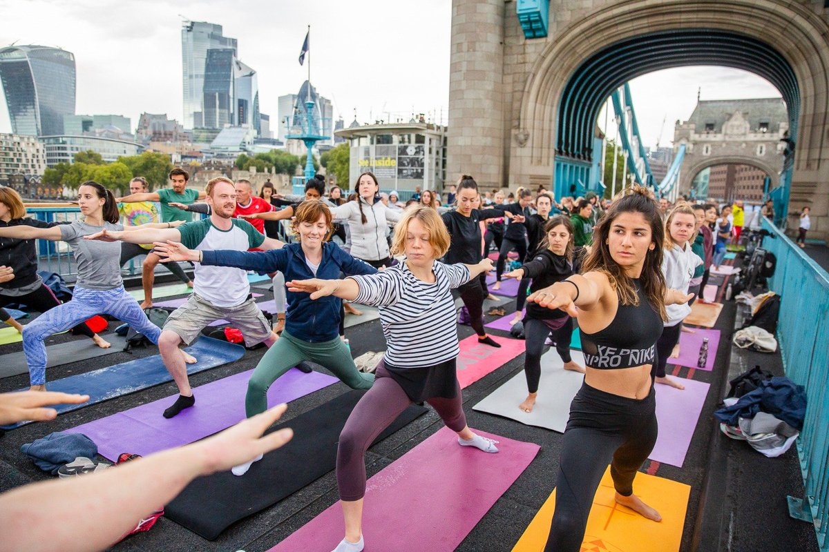 MayorofLondon's tweet photo. Yesterday was London’s biggest-ever Car Free Day - reimagining this incredible city with fewer cars. We’re committed to cleaning up London’s toxic air and getting more Londoners out walking, cycling &amp; using public transport. Here’s how #CarFreeDay transformed the city: https://t.co/0ib2u24b6Z