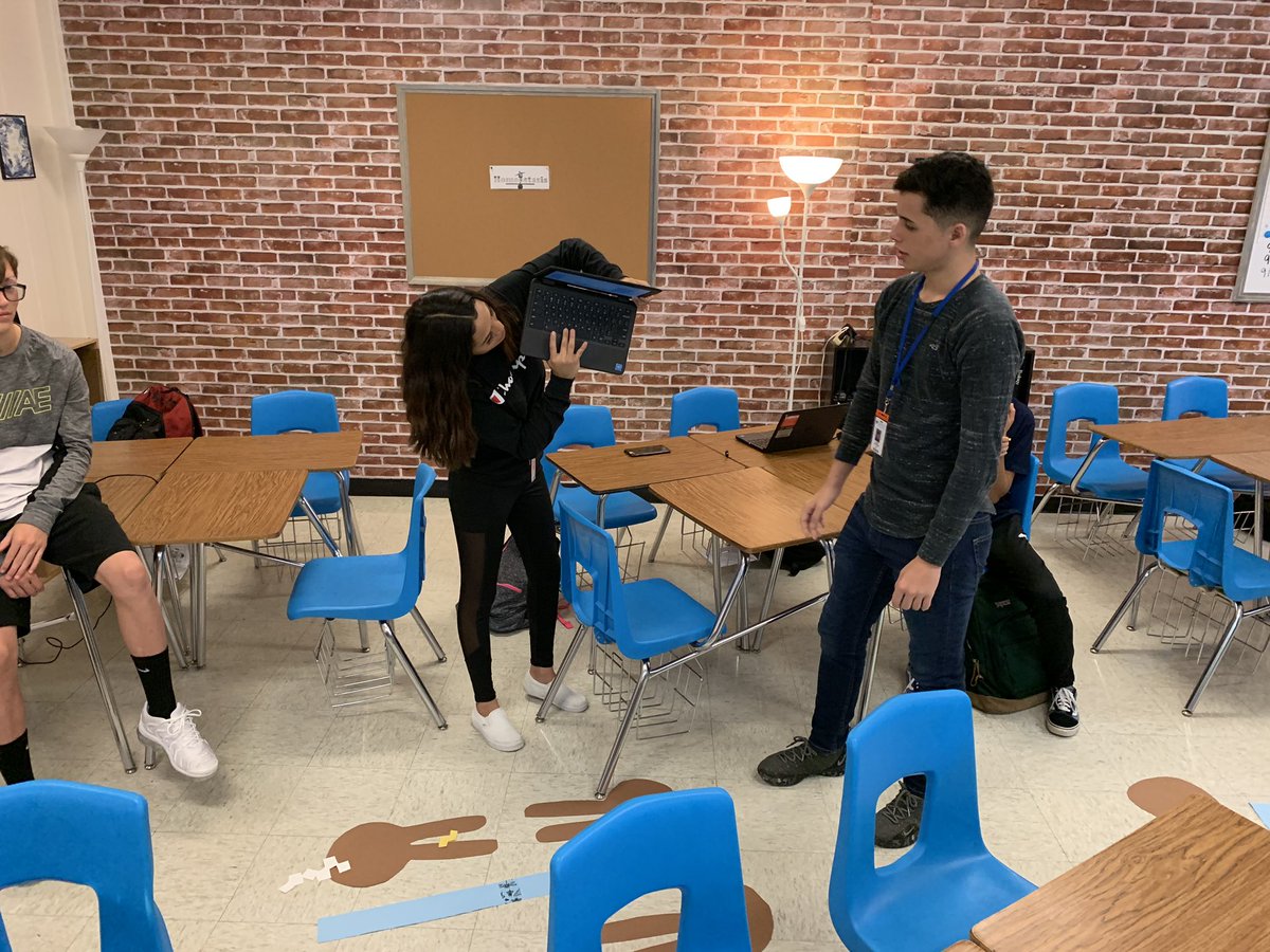 Blended Learning on Monday Morning. The best way to start the week! #bisdpride #Bwoodbucs